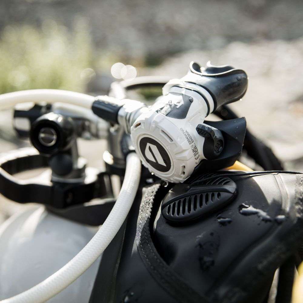 XL4+ STAGE 3 - Dive Regulator + Octopus - Image 13
